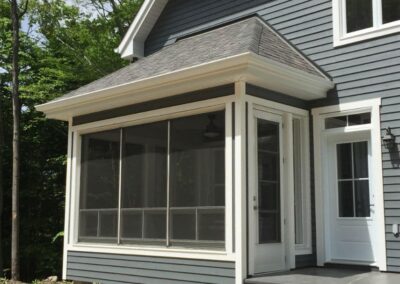 Fermeture d'une annexe de maison avec fenêtres 3 saisons