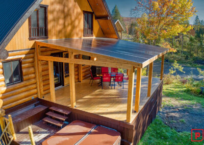 Abri extérieur avec toiture de polycarbonate 16mm