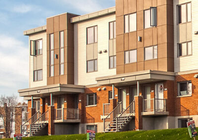 Rampes en aluminium pour un entrée de multi-logement