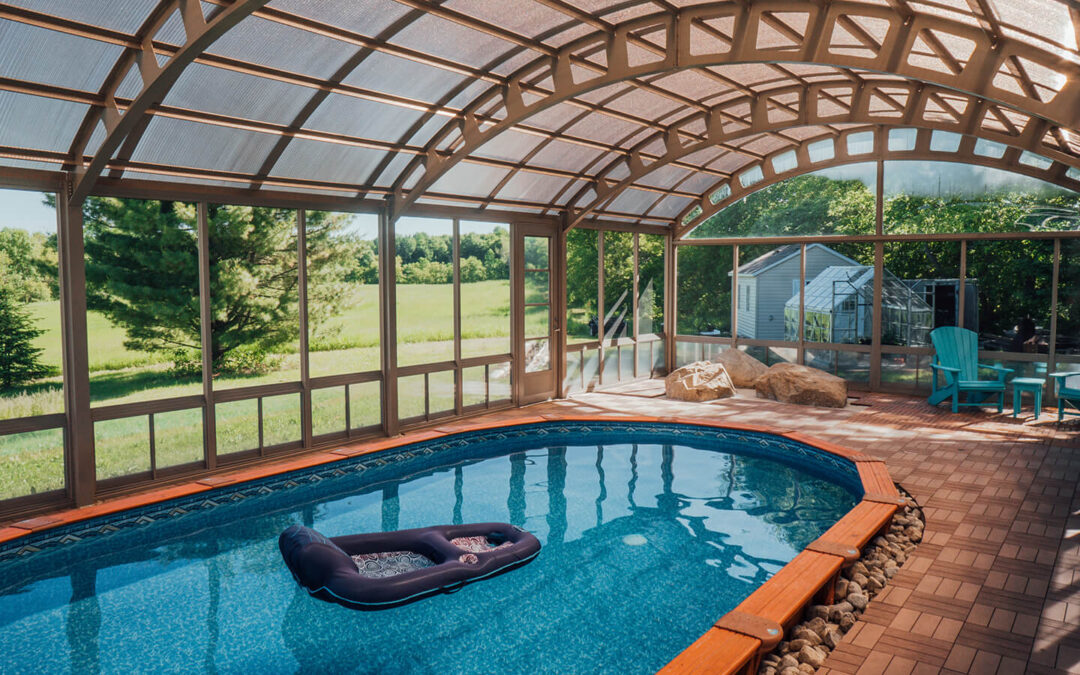 Abri de piscine : prolonger votre saison de baignade au Québec