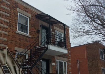 Abris pour balcon et sortie secondaire d'immeuble locatif - Division commerciale Tendal